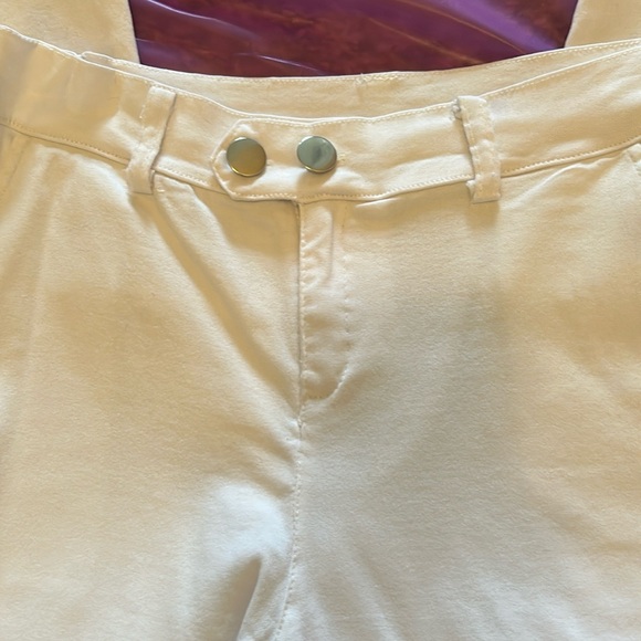 Low rise stretch capris - Picture 3 of 12